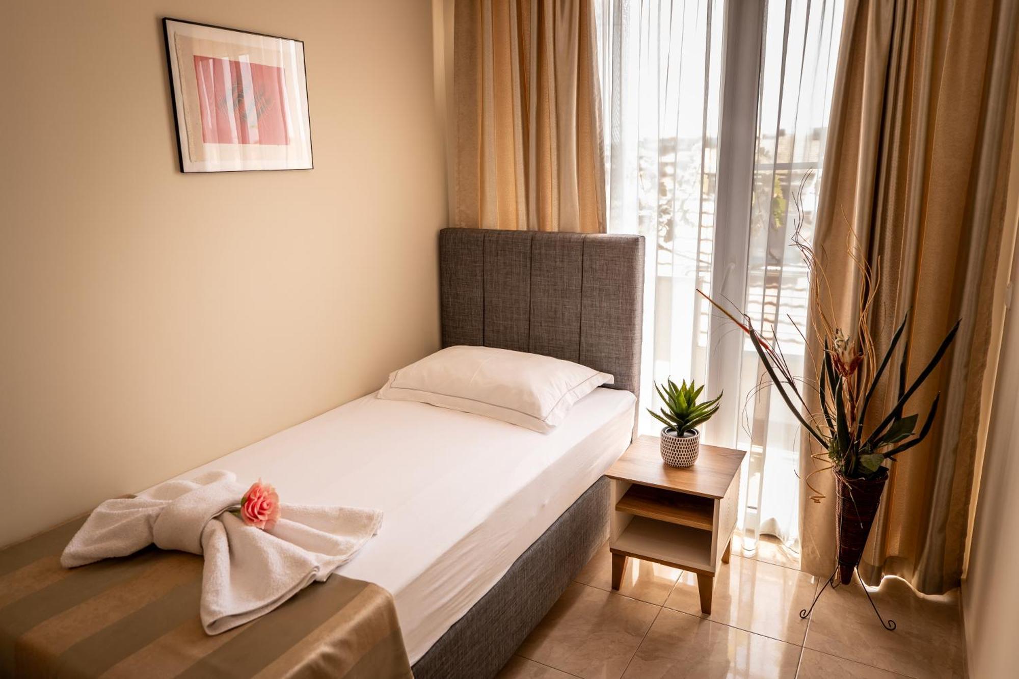 Rodos House Hotel Pomorie Ngoại thất bức ảnh