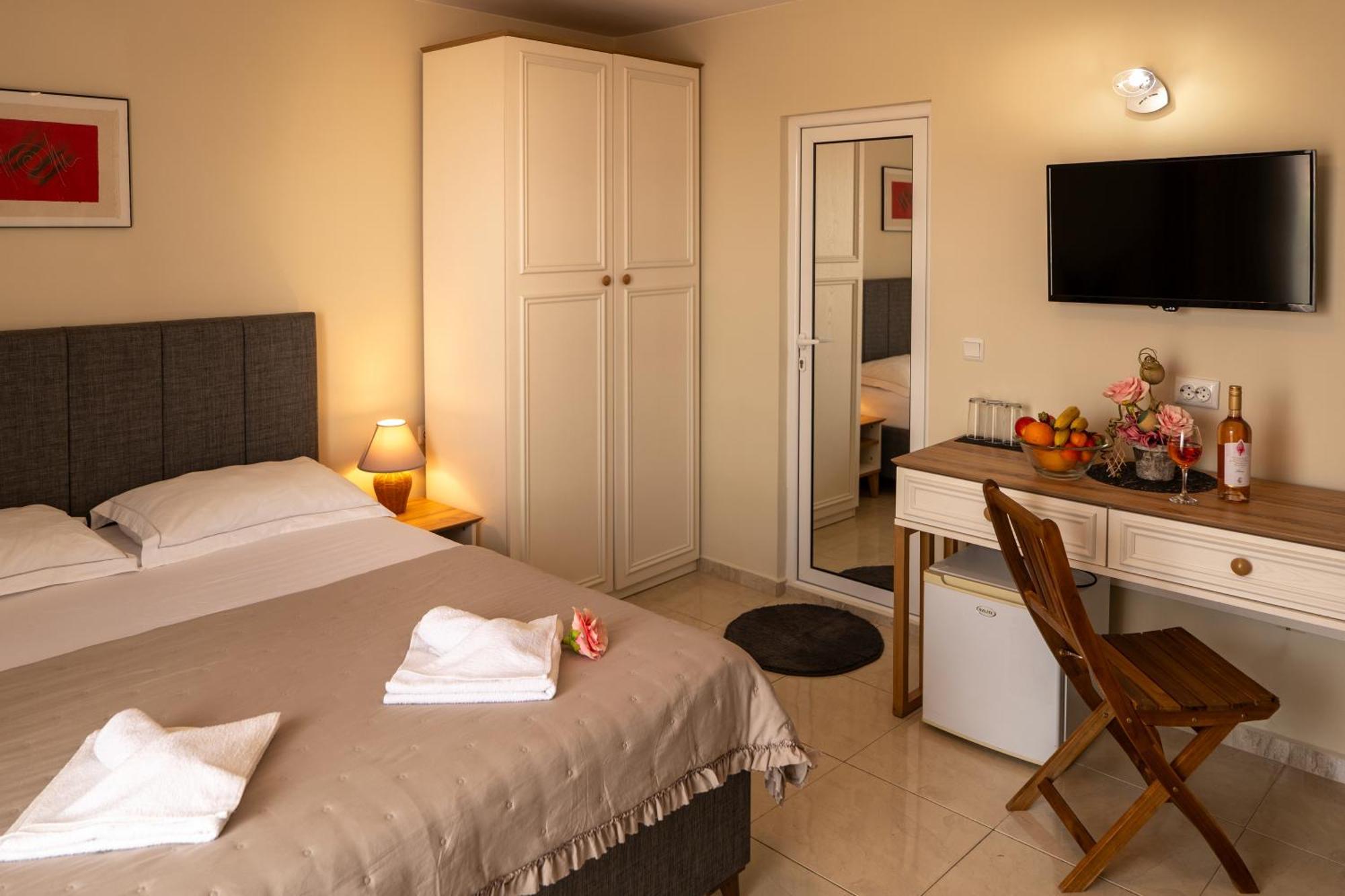 Rodos House Hotel Pomorie Ngoại thất bức ảnh
